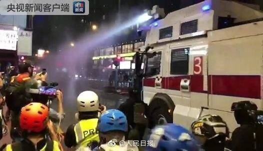 示威者昨日暴行 香港警方全说清了