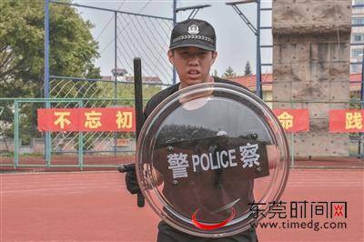 东莞5名“警二代”接棒父辈上警校