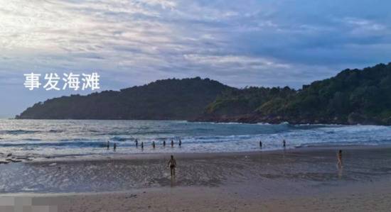 事发海滩。图源：泰国头条新闻/失踪游客朋友
