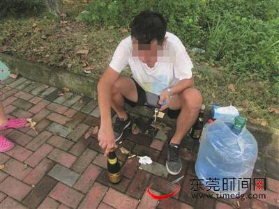 酒驾出事，男子现场猛喝酒，想骗交警“酒是出事后喝的”