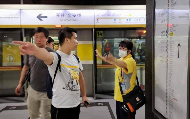 平安里地铁站恢复运营：冒烟扶梯正抢修、站内气味呛鼻