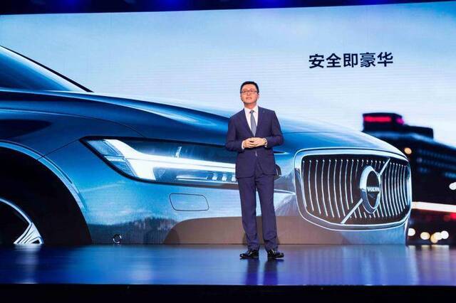 新款沃尔沃XC90与全新V60一同亮相成都车展