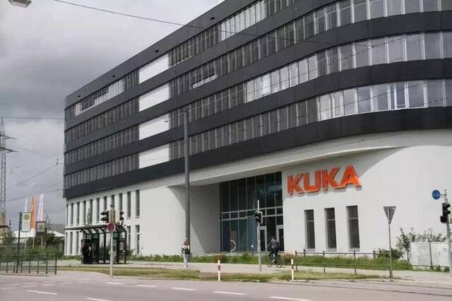 德国工业机器人供应商库卡公司总部位于德国奥格斯堡。新华社记者朱晟摄