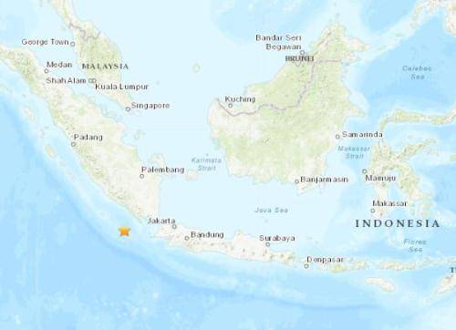 印尼附近海域发生5.1级地震 震源深度35千米