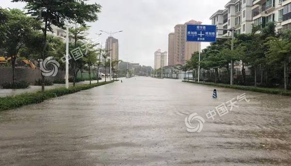 华东东北台风雨将至 “秋老虎”南北出击