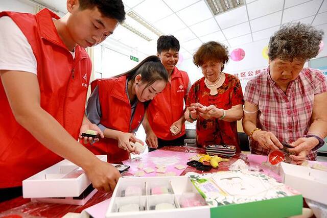 安和社区公益节：一起做月饼温暖中秋节组图