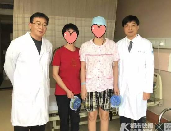 28岁孕妇痛失龙凤胎生命垂危 51岁母亲割肠救女