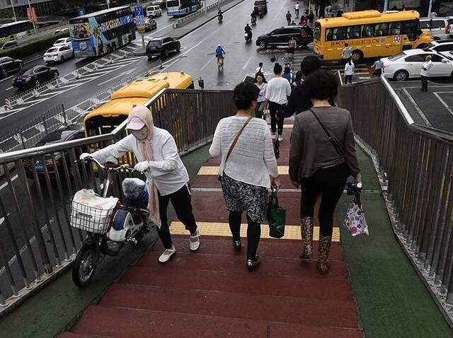 降雨降温添衣保暖未来三天北京最低气温不足20℃