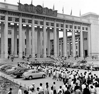 “礼赞70年”系列报道  从十大建筑到城市建筑群