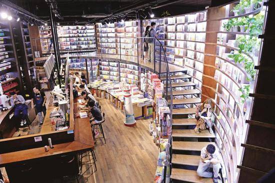 北京的一家24小时书店。图/视觉中国