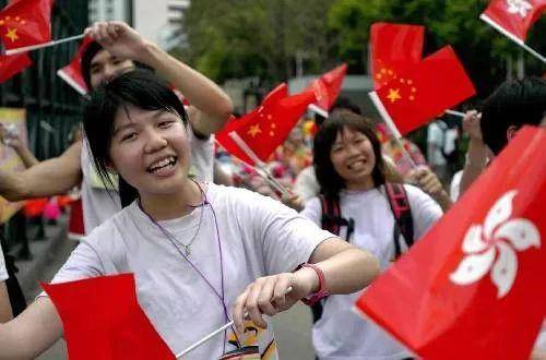 长安剑：香港街头的年轻人 能找得到自己的出路吗