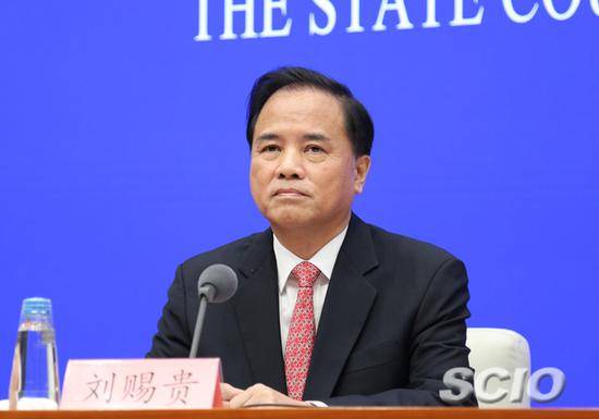 中共海南省委书记、海南省人大常委会主任刘赐贵张馨摄