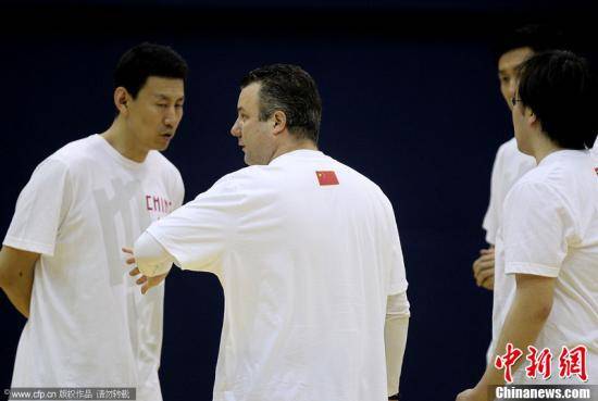 资料图：李楠此前多次担任中国男篮国家队助教。Alexander wang摄图片来源：CFP视觉中国