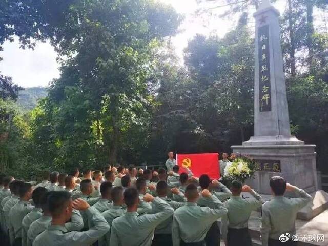 “九一八”前夕 驻港官兵瞻仰乌蛟腾烈士纪念园