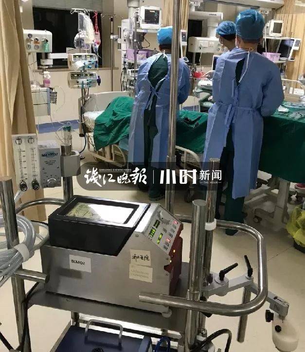 男生深夜刷手机后心跳骤停 ICU里含泪说了一句话