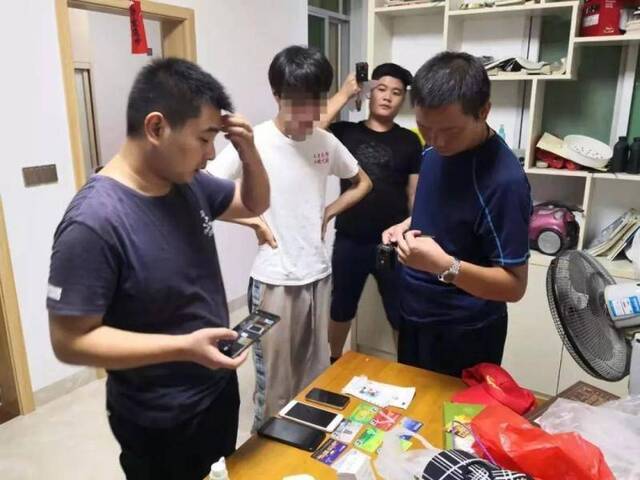 准大学生向精日分子提供个人信息查询服务 被刑拘