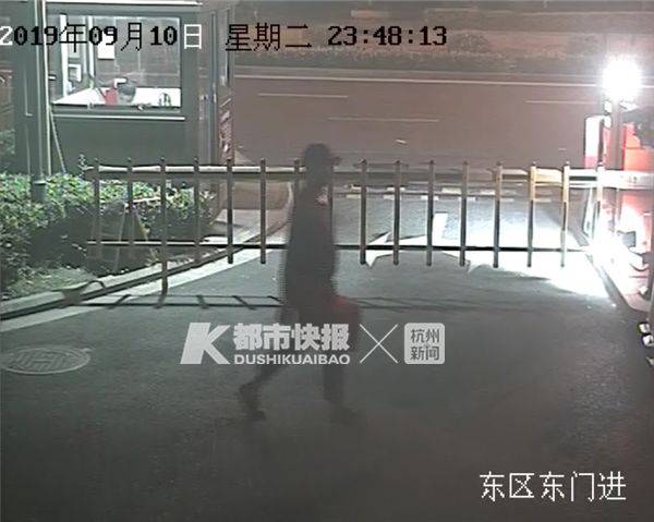 男子不满分手 半夜携编织袋透明胶尾随前女友