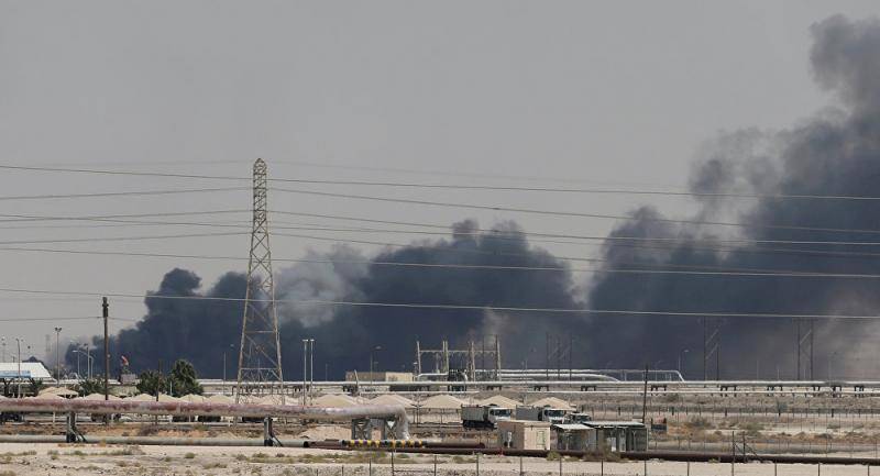 9月14日凌晨，沙特两处石油设施遭无人机袭击。（图源：俄罗斯卫星通讯社）