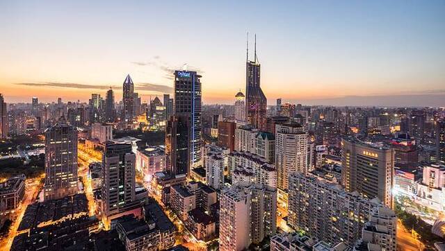 解放日报申言怎样让上海企业家多一些“闯劲”？