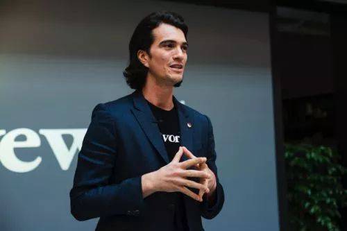 亚当·诺依曼（Adam Neumann）