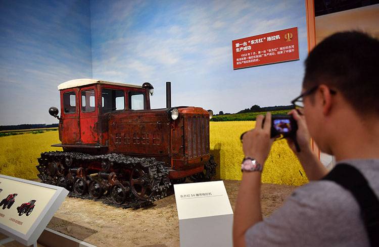 150个“新中国第一”展现新中国70年巨变组图