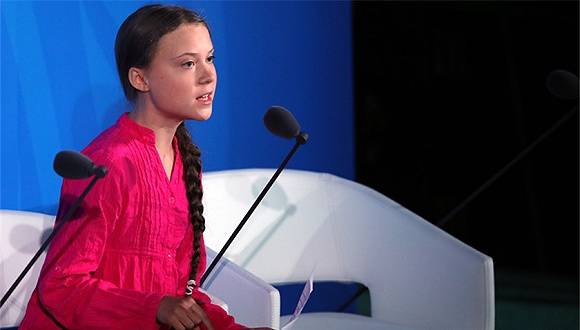 2019年9月23日，美国纽约，联合国气候行动峰会上瑞典青少年气候活动家Greta Thunberg发表讲话。图片来源：视觉中国