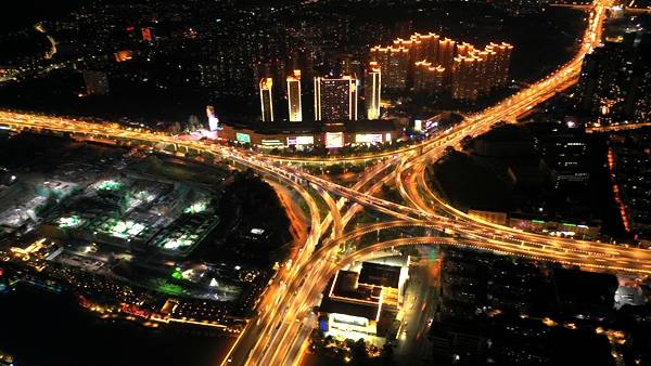 夜太美！南京夜景亮化惹人醉 璀璨绚丽迎国庆