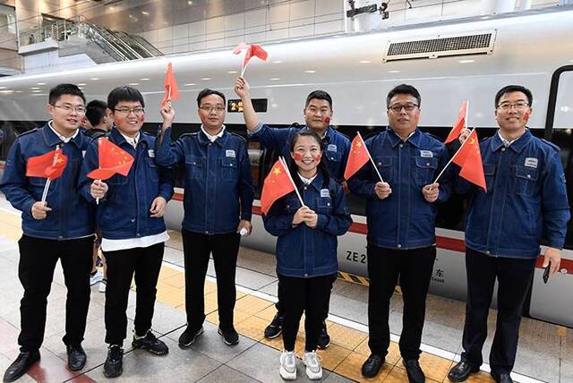 半小时从北京西到大兴机场 京雄城际铁路北京段今日开通