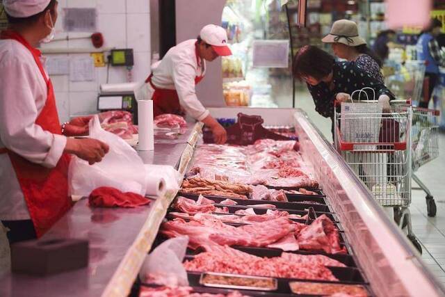 商务部：目前部分地区也陆续开展地方储备肉投放工作