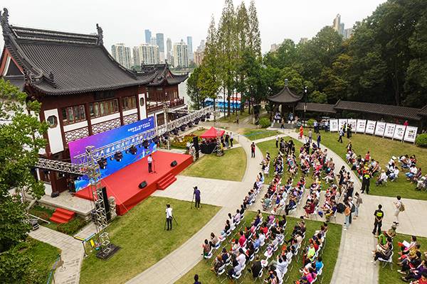 建邺区第三届“共享社区节”启幕 “衣锦建邺”来到幸福莫愁