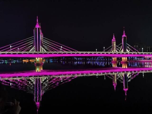 大运河灯光秀今晚首秀 中国最宽桥体水幕展示通州八景