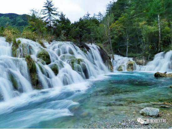 ▲震后规模扩大的双龙海瀑布。中国科学院空天信息研究院供图