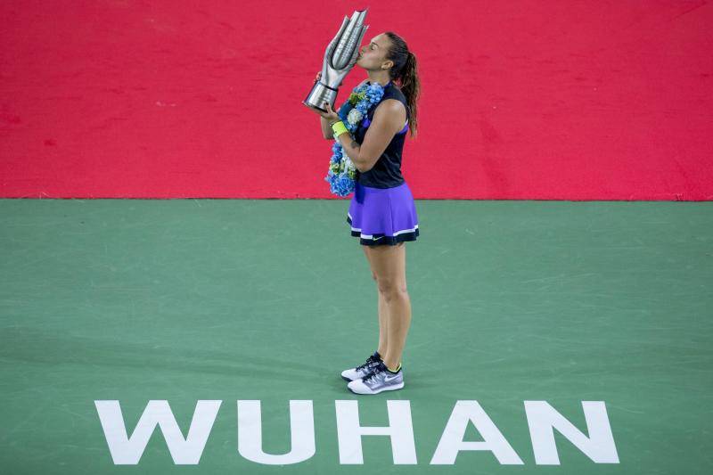 萨巴伦卡武网卫冕，里斯克中国赛季1冠5亚