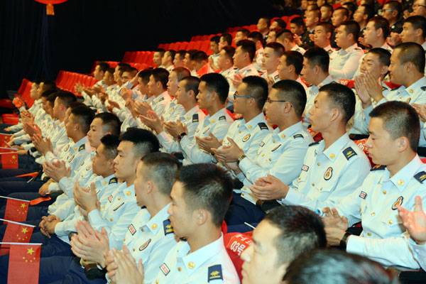 我省举行庆祝新中国成立70周年大型晚会 张庆伟王文涛黄建盛陈海波等出席观看