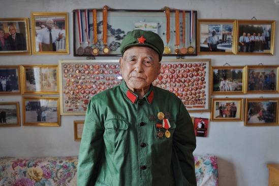 89岁老兵隋焕华：从解放战争走来 见证新中国巨大变化