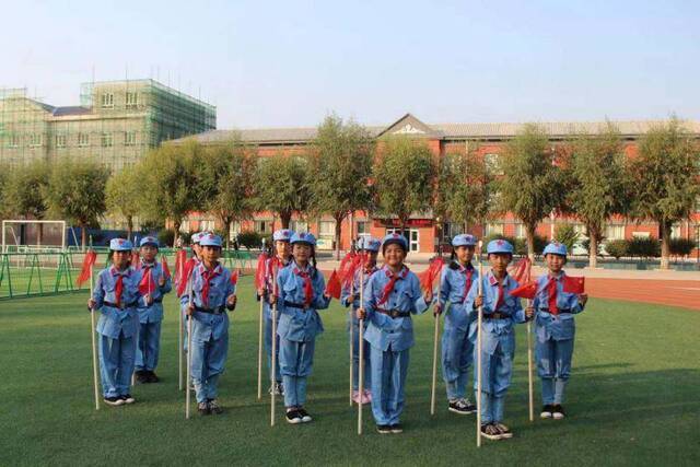 承德的这所乡村小学 孩子们这样献出祝福