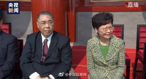 香港彩车开来 林郑月娥亮相国庆观礼台