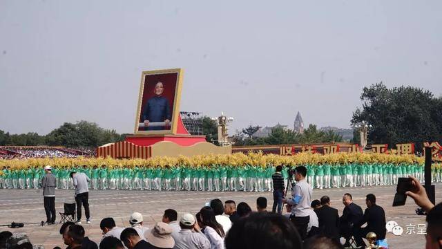 国庆群众游行惊艳四方 流动史诗唤醒国民记忆