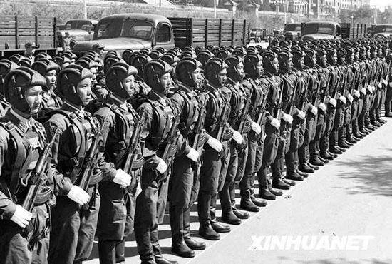 回顾新中国14次国庆阅兵 每个瞬间都是国人记忆中的经典