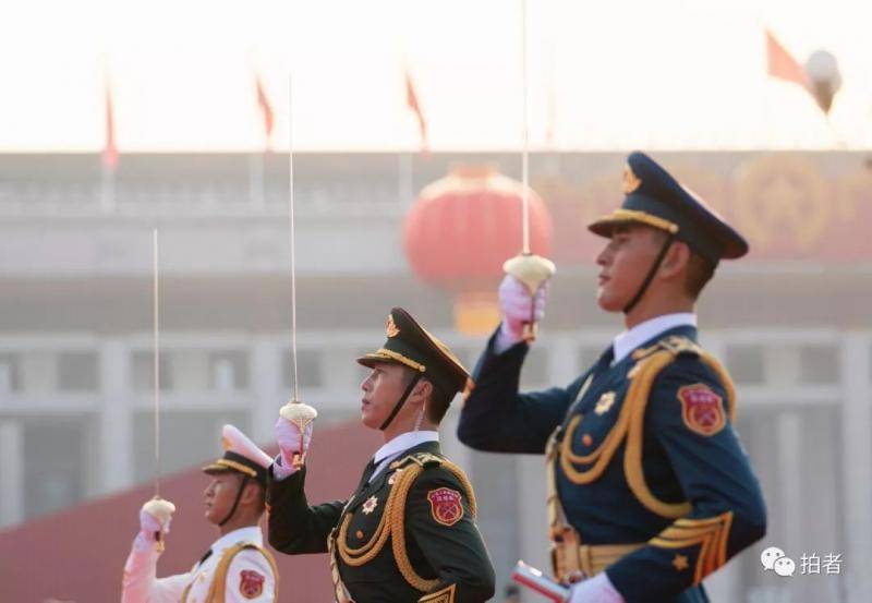 百图直击国庆日 大阅兵国庆联欢的难忘瞬间