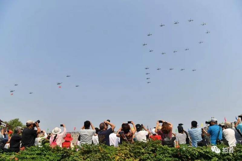 百图直击国庆日 大阅兵国庆联欢的难忘瞬间