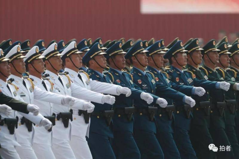 百图直击国庆日 大阅兵国庆联欢的难忘瞬间