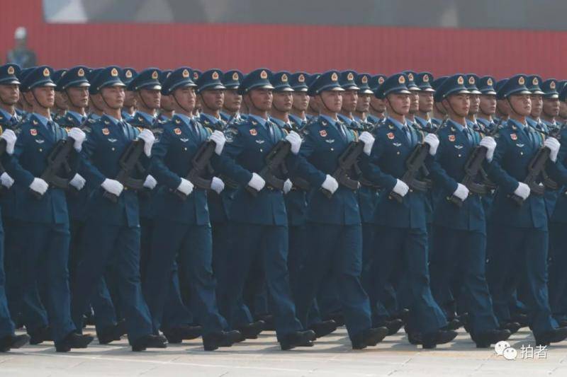 百图直击国庆日 大阅兵国庆联欢的难忘瞬间