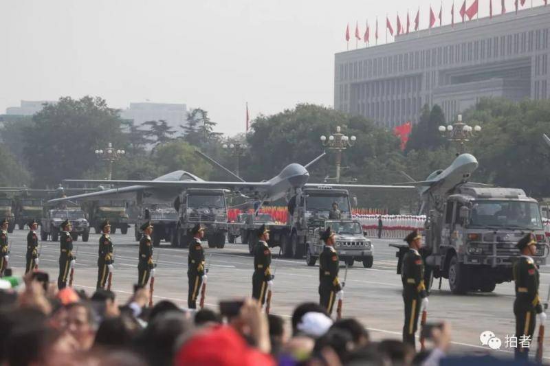 百图直击国庆日 大阅兵国庆联欢的难忘瞬间