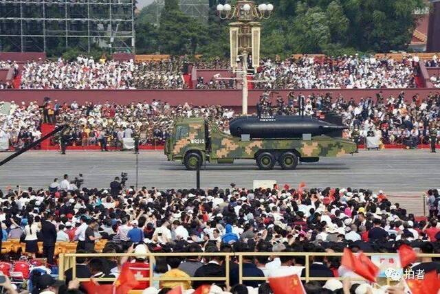 百图直击国庆日 大阅兵国庆联欢的难忘瞬间