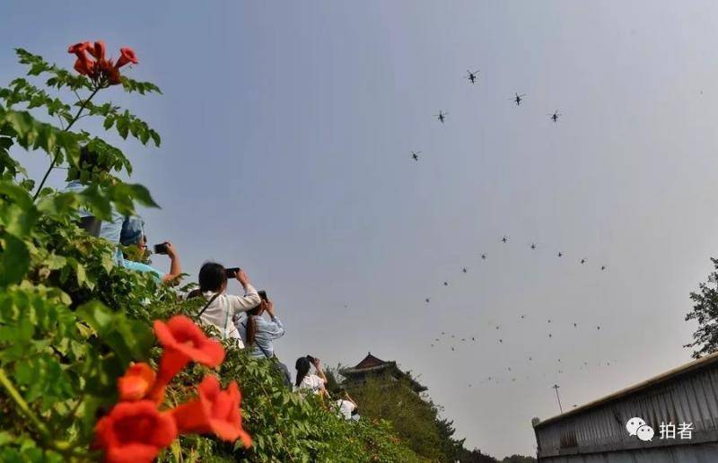 百图直击国庆日 大阅兵国庆联欢的难忘瞬间