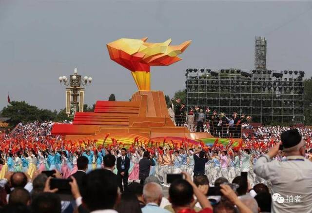 百图直击国庆日 大阅兵国庆联欢的难忘瞬间