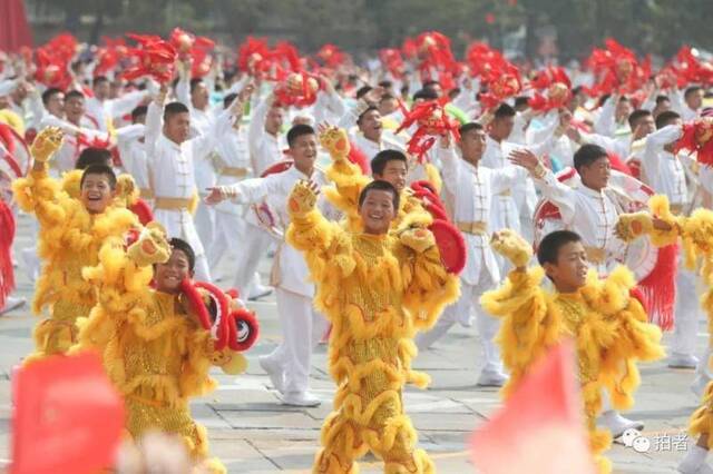 百图直击国庆日 大阅兵国庆联欢的难忘瞬间