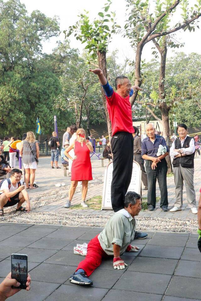 在四九城最大的露天健身房里，有群人帅爆了