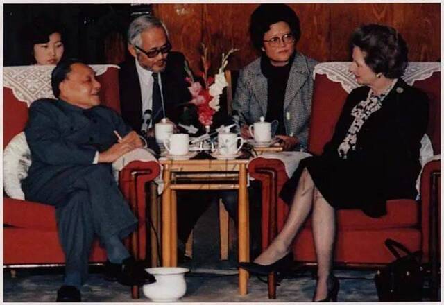 1984年12月，邓小平同英国首相撒切尔夫人会谈（资料图）